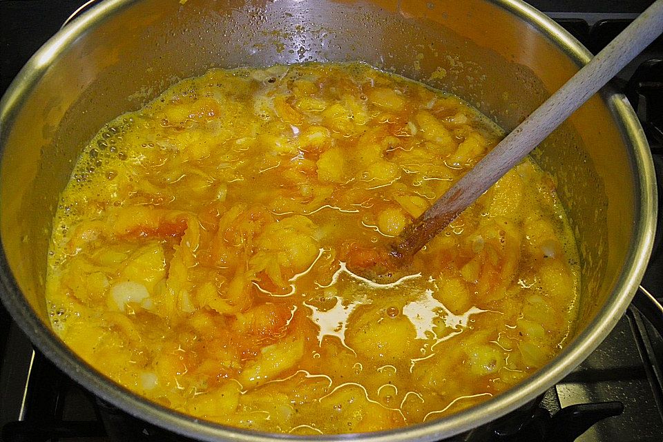 Kürbiscremesuppe mit saurer Sahne