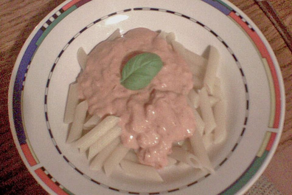 Penne mit Wodka - Tomatensoße