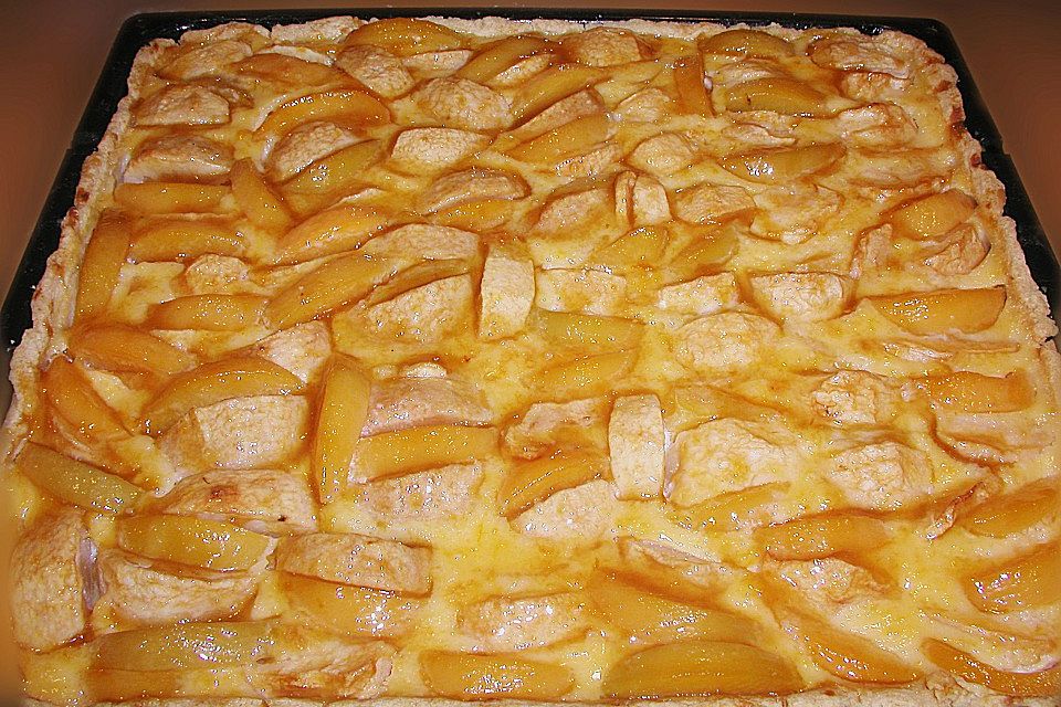 Obstkuchen mit Sahneguss