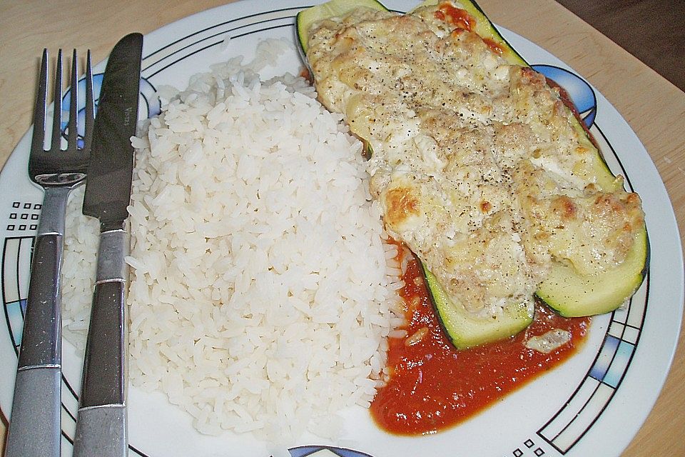 Überbackene Zucchini mit Schafskäse