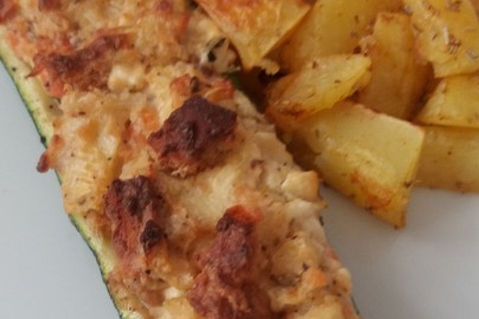 Überbackene Zucchini mit Schafskäse