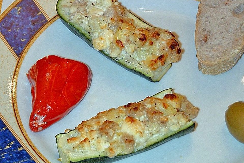 Überbackene Zucchini mit Schafskäse