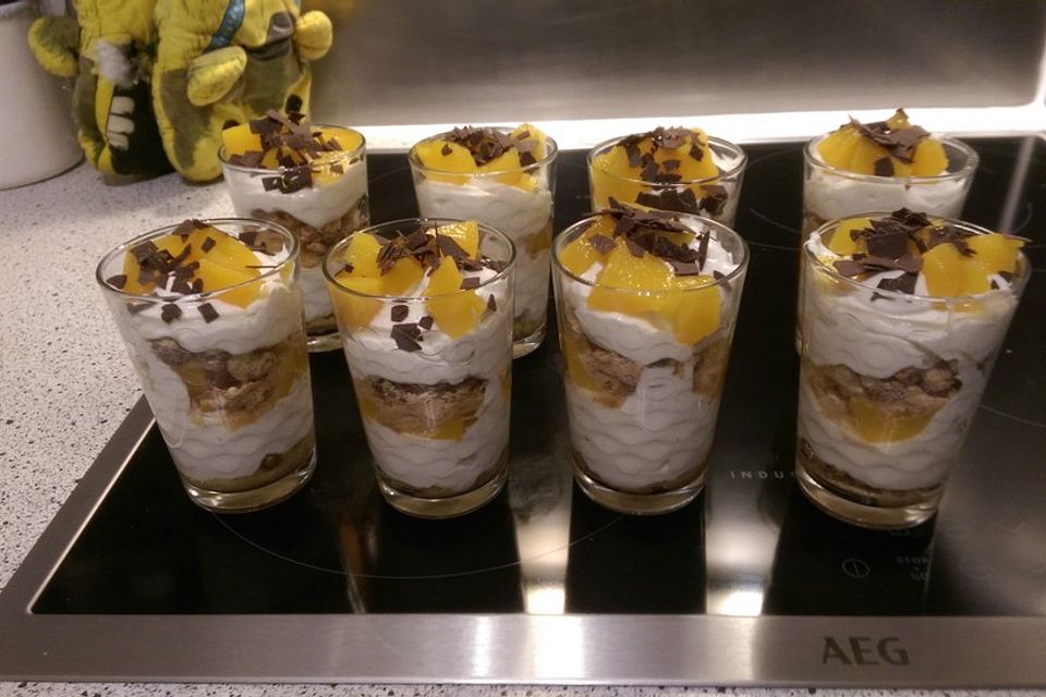 Pfirsich-Cantuccini-Trifle