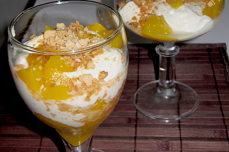 Pfirsich-Cantuccini-Trifle