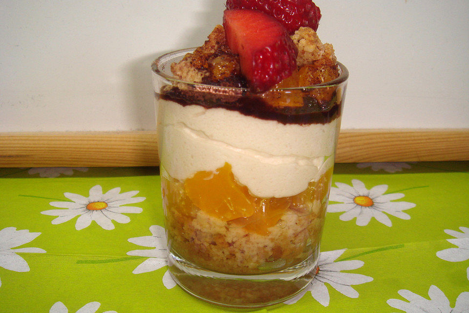 Pfirsich-Cantuccini-Trifle