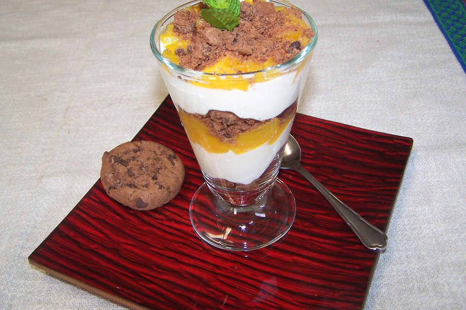 Pfirsich-Cantuccini-Trifle