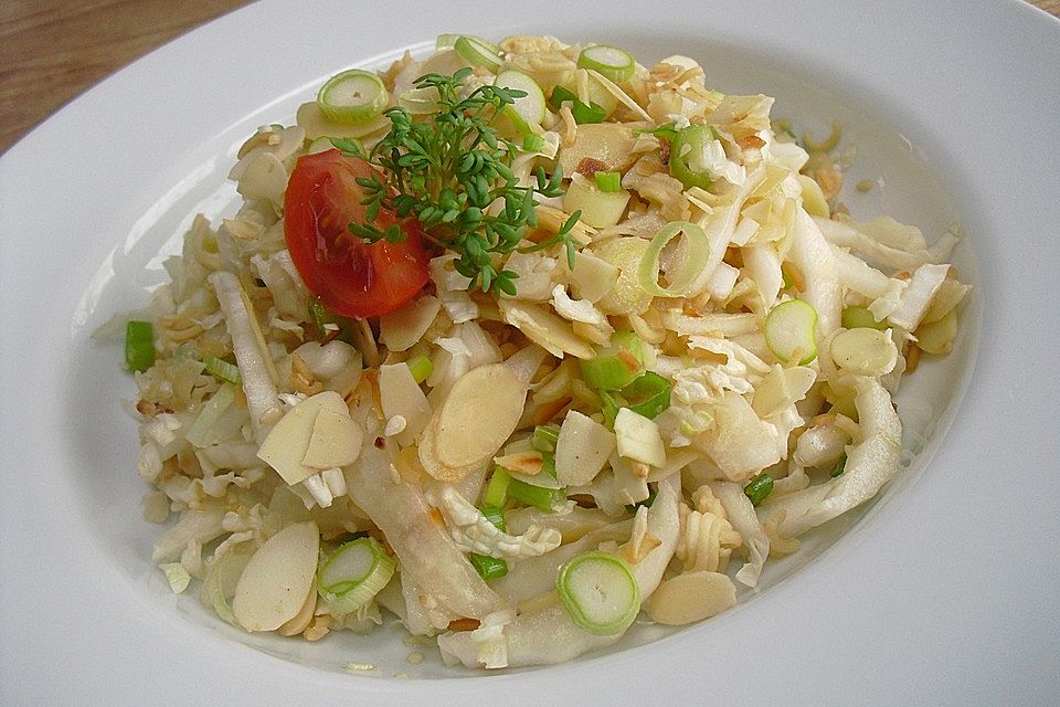 Chinakohlsalat mit Mie - Nudeln