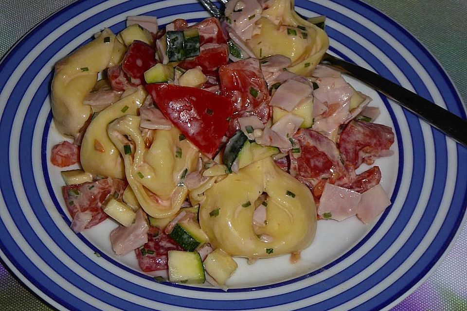 Tortellini - Salat