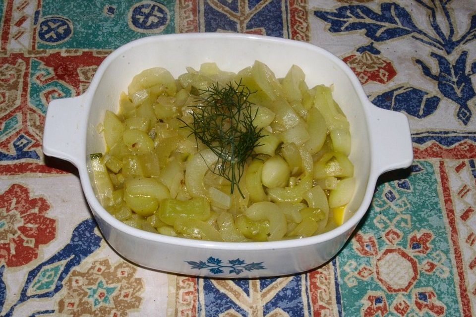 Gurkengemüse mit Dill