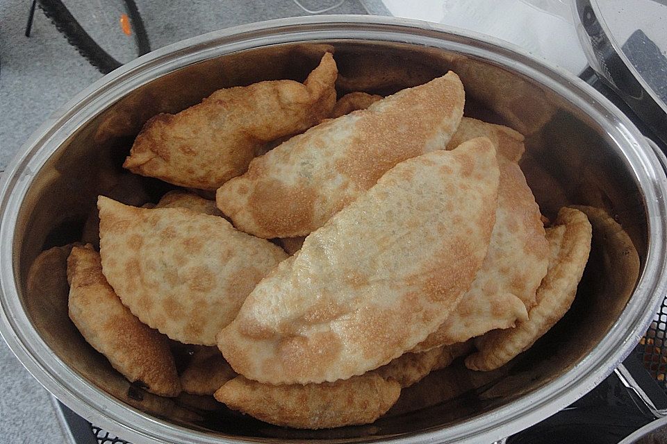 Tschebureki