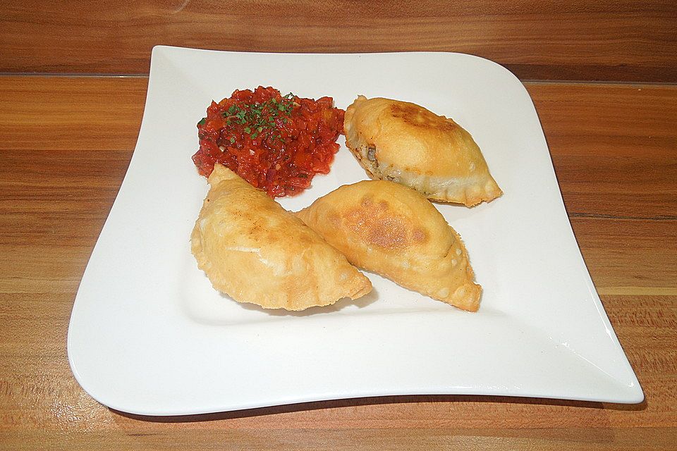 Tschebureki