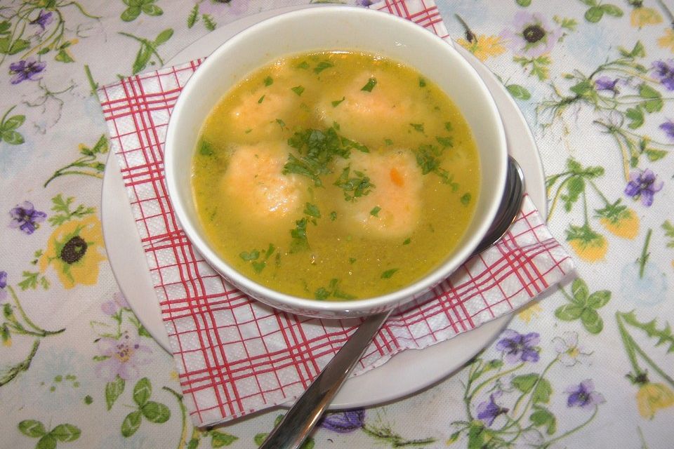 Grießklößchensuppe