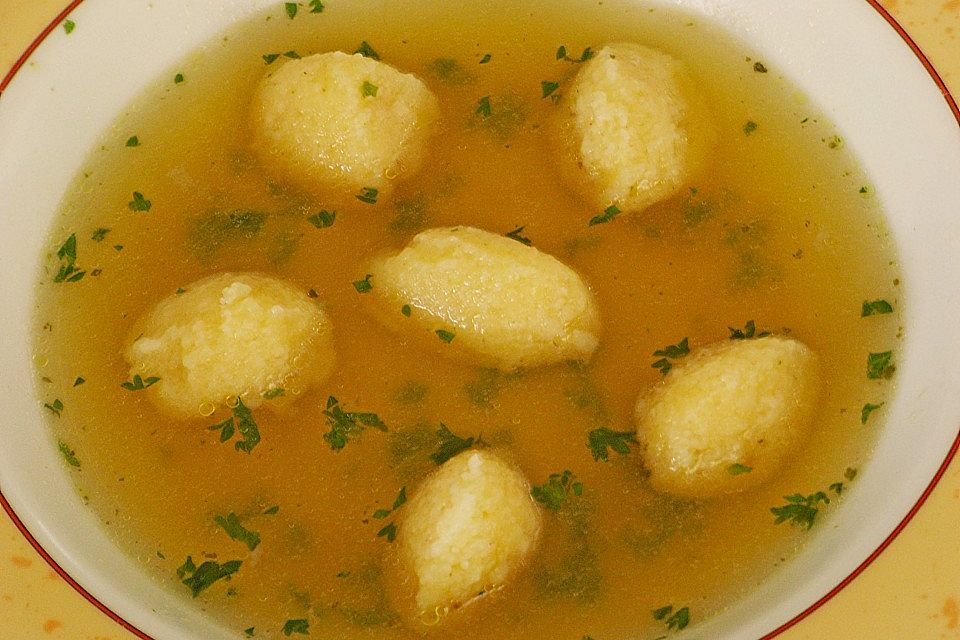 Grießklößchensuppe