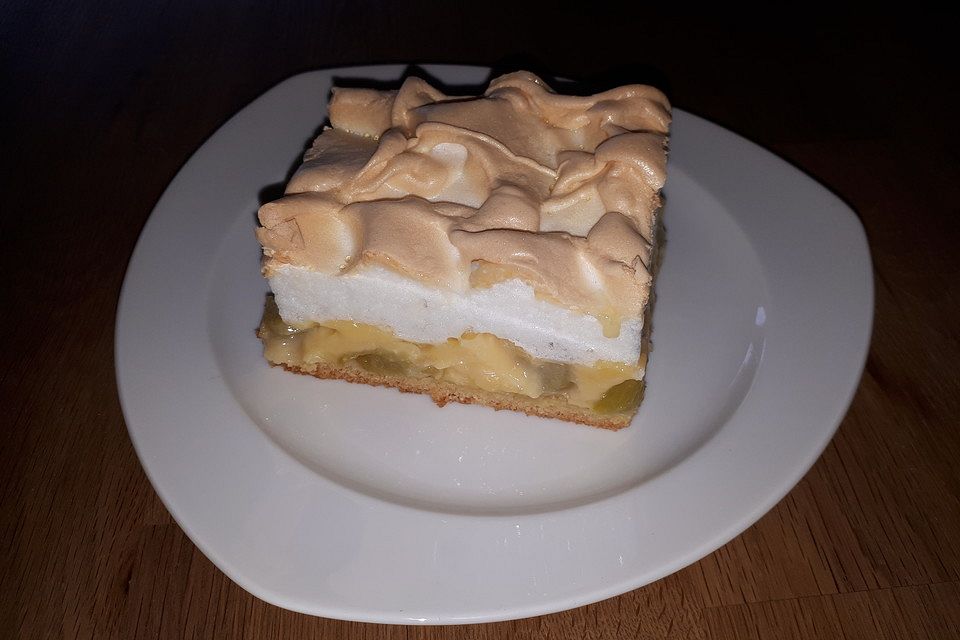 Rhabarberkuchen mit Baiser