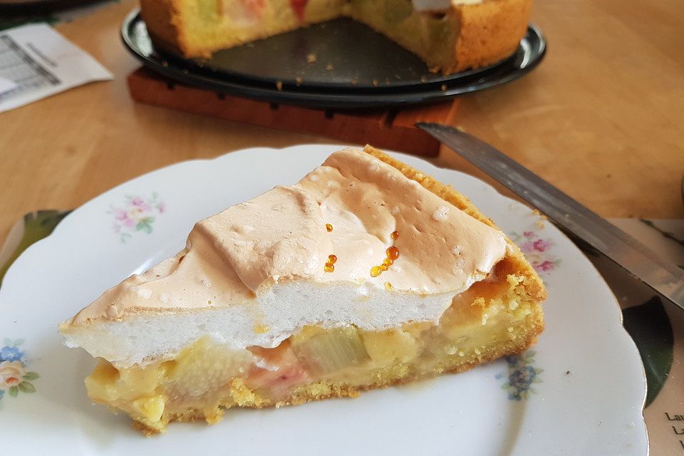 Rhabarberkuchen mit Baiser