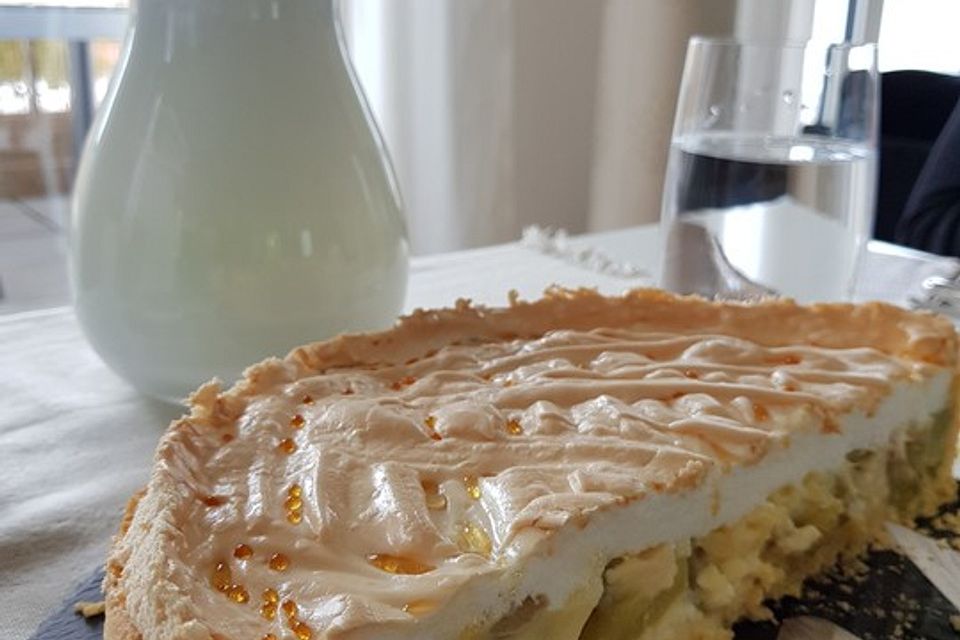 Rhabarberkuchen mit Baiser