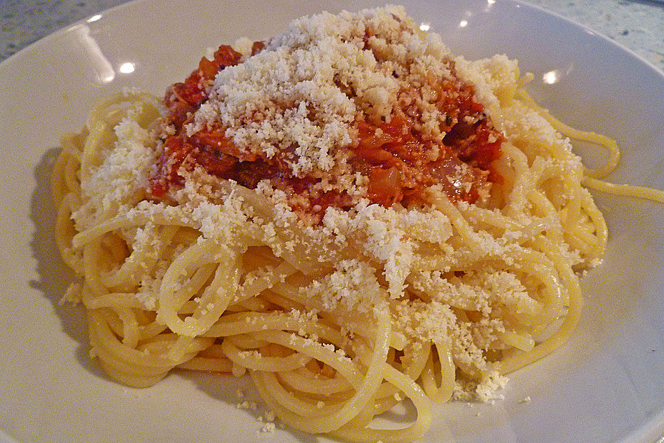 Spaghetti mit frischer Thunfischsauce