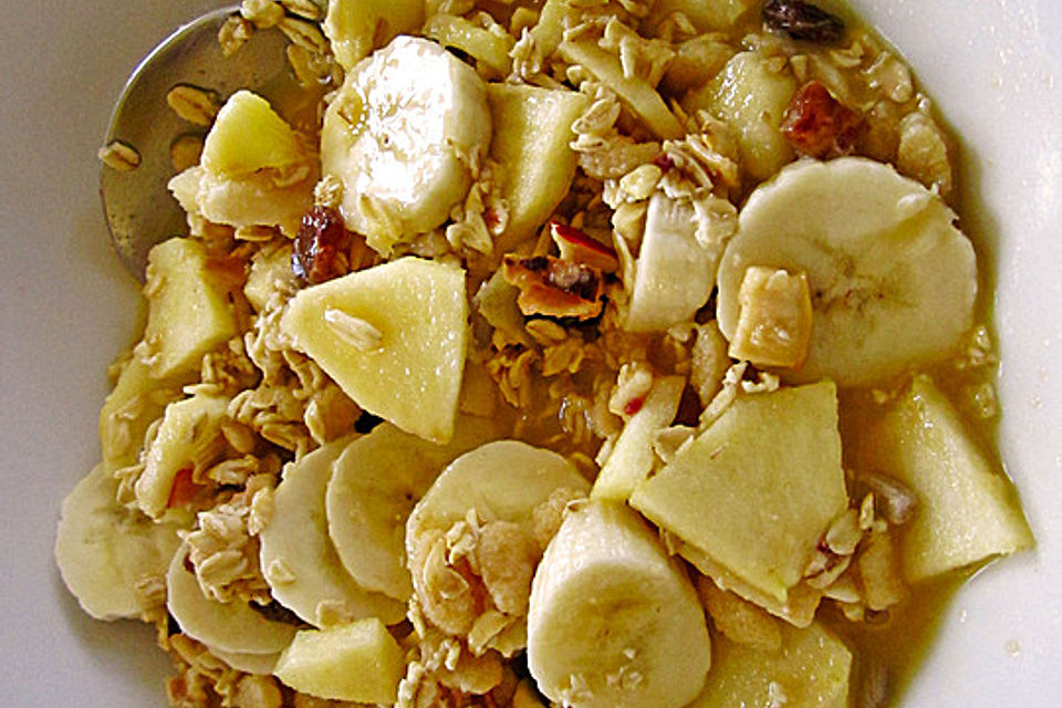 Obst - Müsli mit Orangensaft