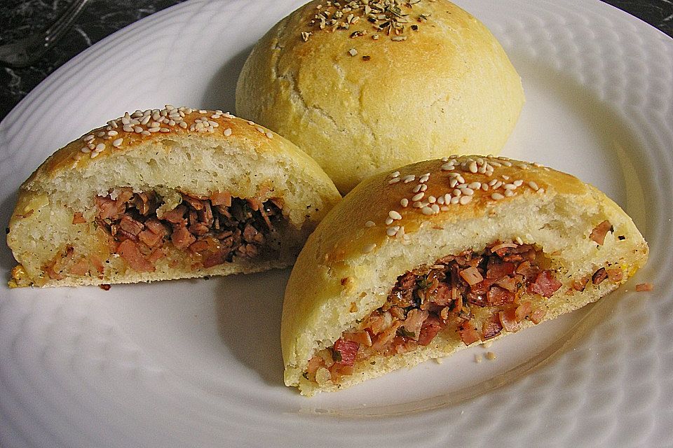 Kartoffelbrötchen mit Schinkenfülle