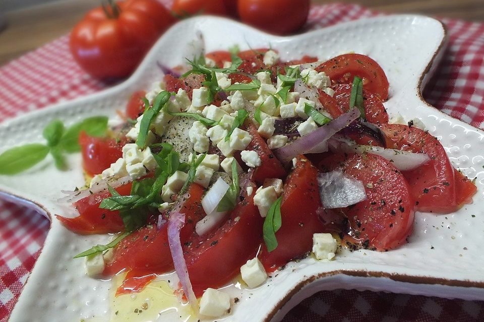 Tomaten - Schafskäse - Salat