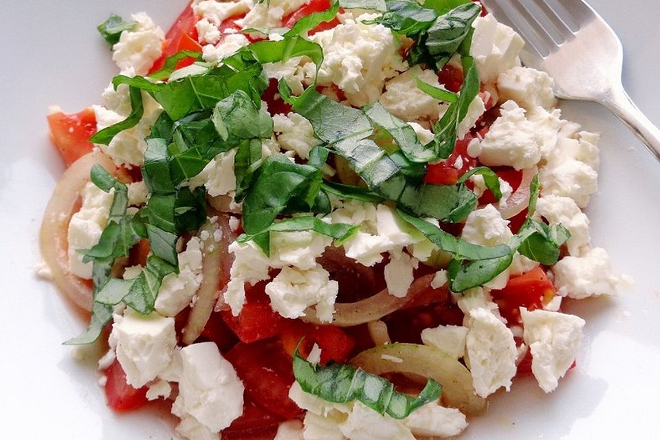 Tomaten - Schafskäse - Salat