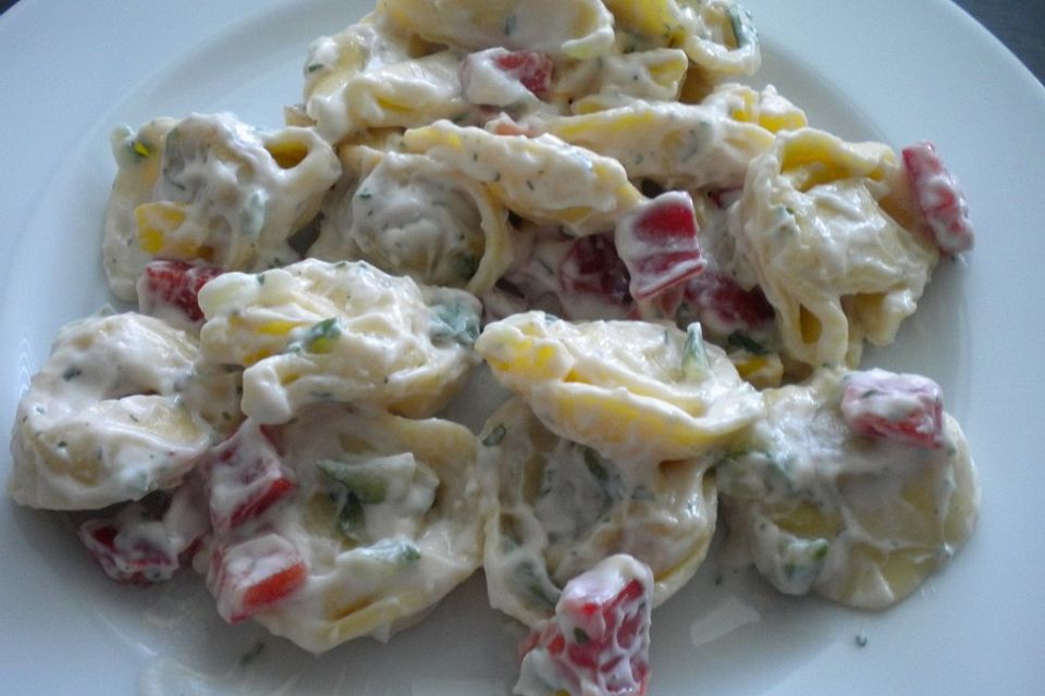 Tortellinisalat