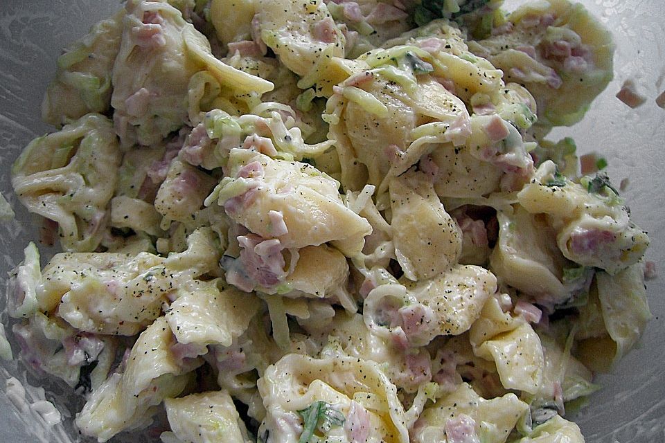 Tortellinisalat