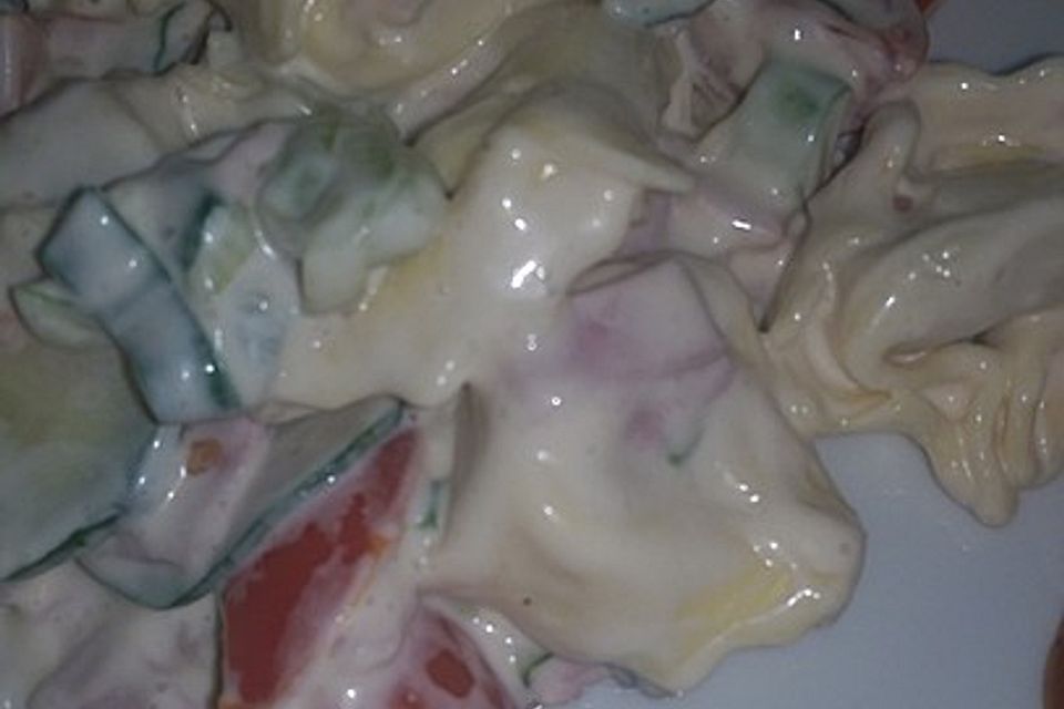 Tortellinisalat