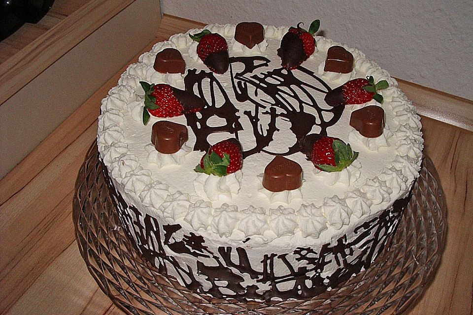 Erdbeer - Milka - Torte