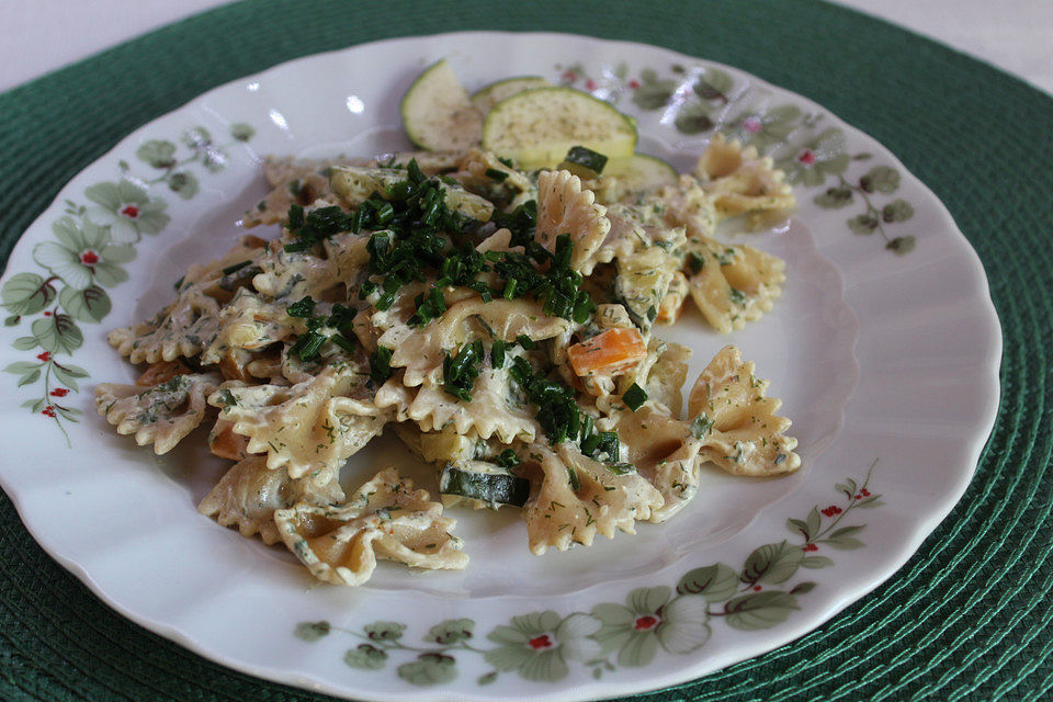 Pasta mit Kräutersauce