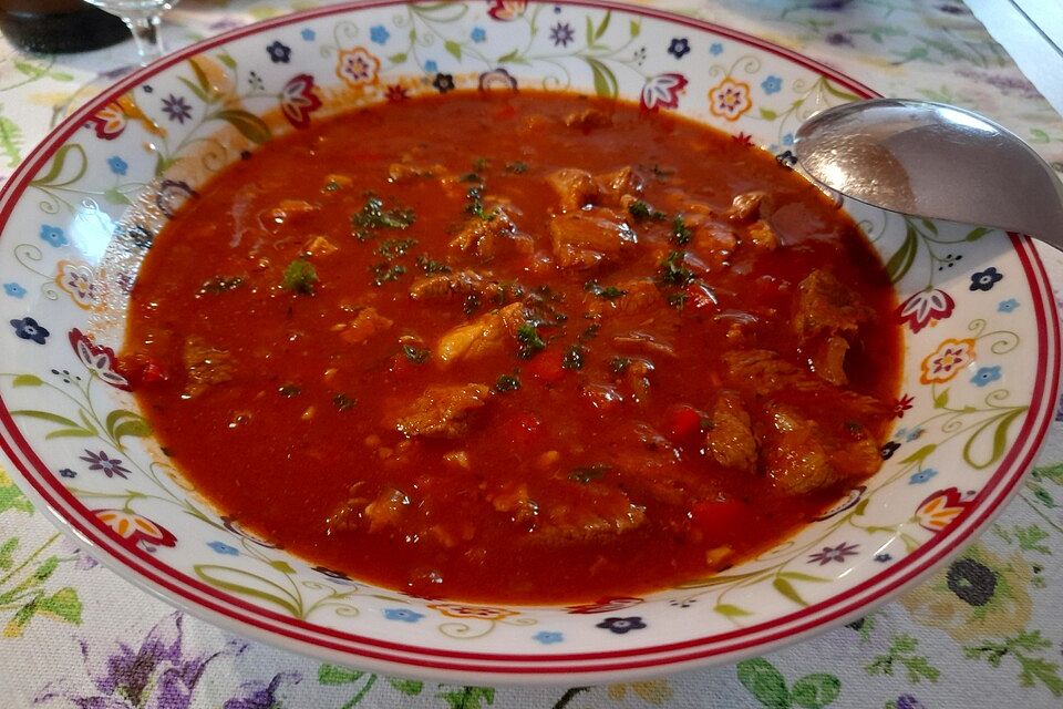 Paprika - Gulaschsuppe