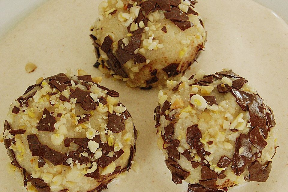 Zimtknödel mit Joghurtcreme