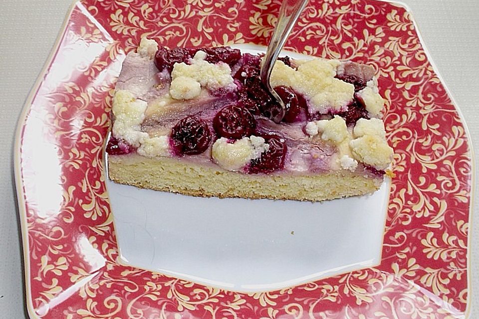 Kirsch - Marzipanpudding - Streuselkuchen