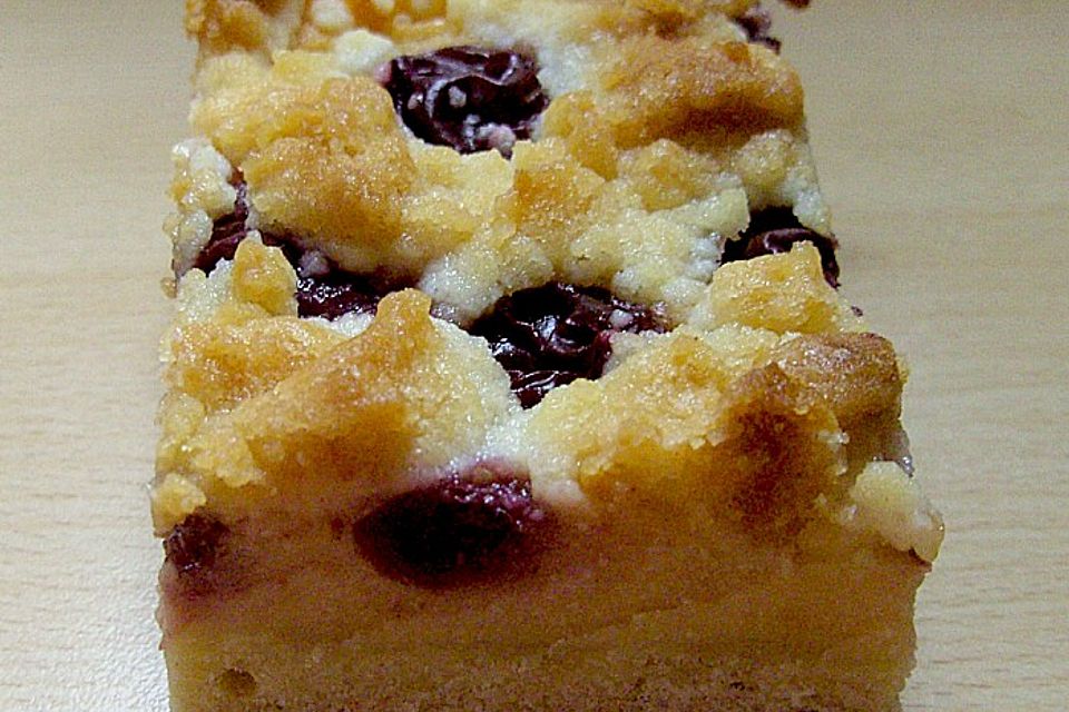 Kirsch - Marzipanpudding - Streuselkuchen