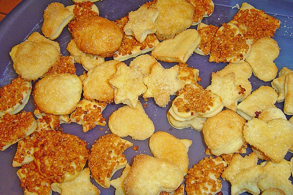 Sauerrahm - Kringel mit Hagelzucker