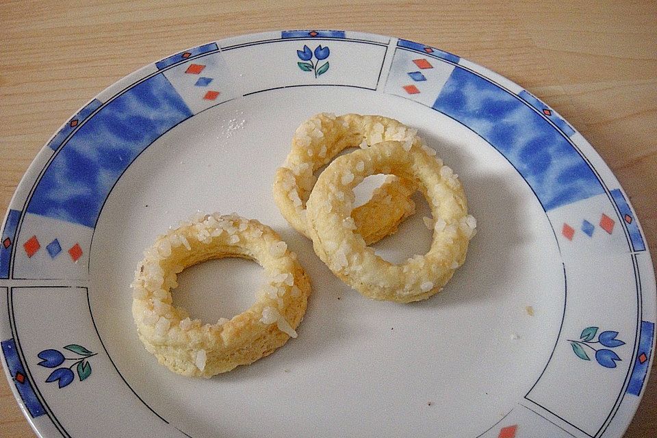 Sauerrahm - Kringel mit Hagelzucker