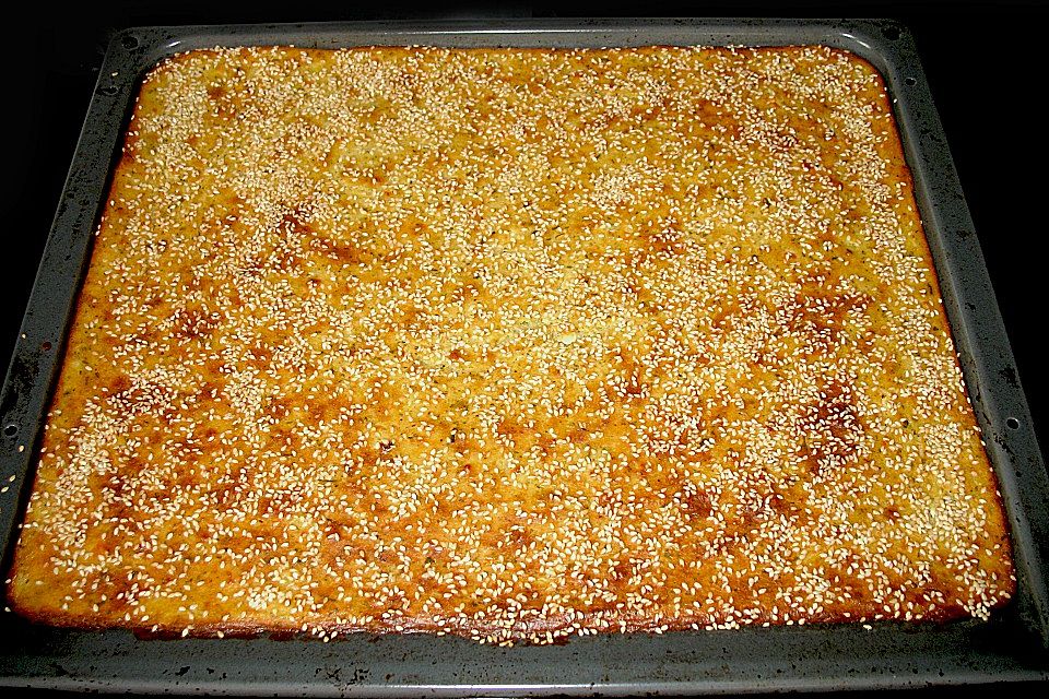 Blechkuchen mit Schafskäse