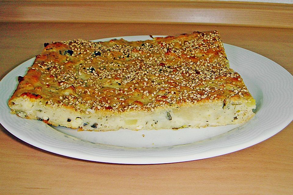 Blechkuchen mit Schafskäse