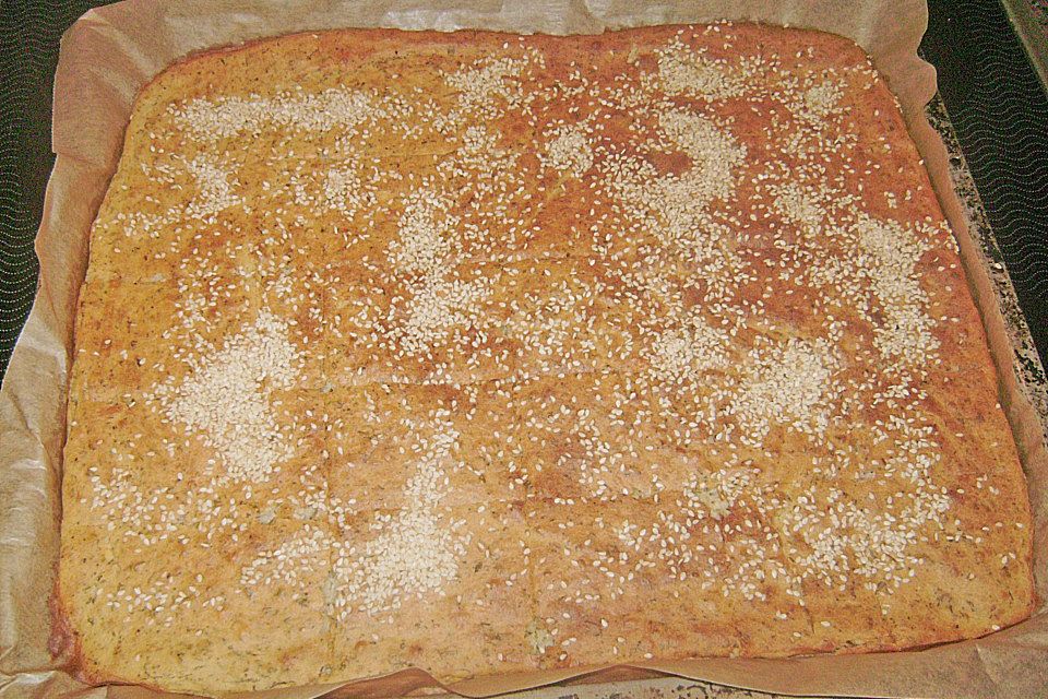 Blechkuchen mit Schafskäse