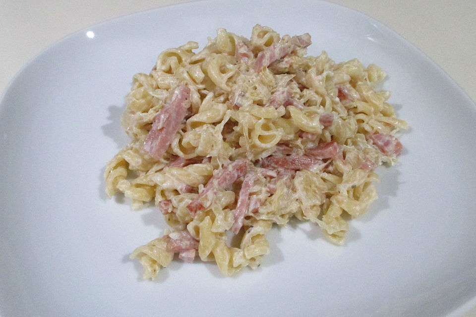 Nudeln mit Sauerkraut