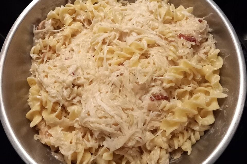 Nudeln mit Sauerkraut