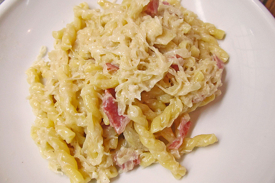 Nudeln mit Sauerkraut