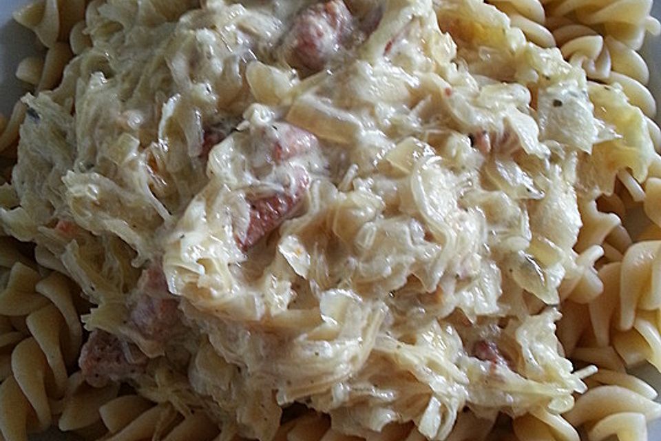 Nudeln mit Sauerkraut