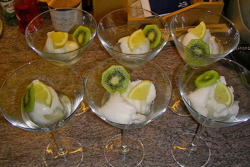 Zitronensorbet mit Sekt