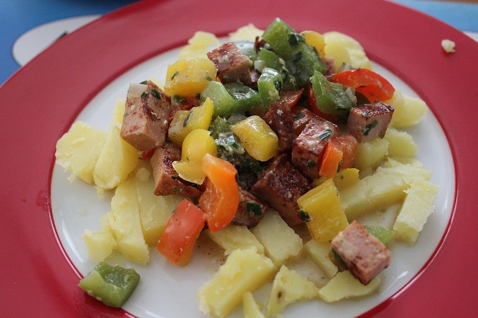 Paprika-Geschnetzeltes mit Leberkäse