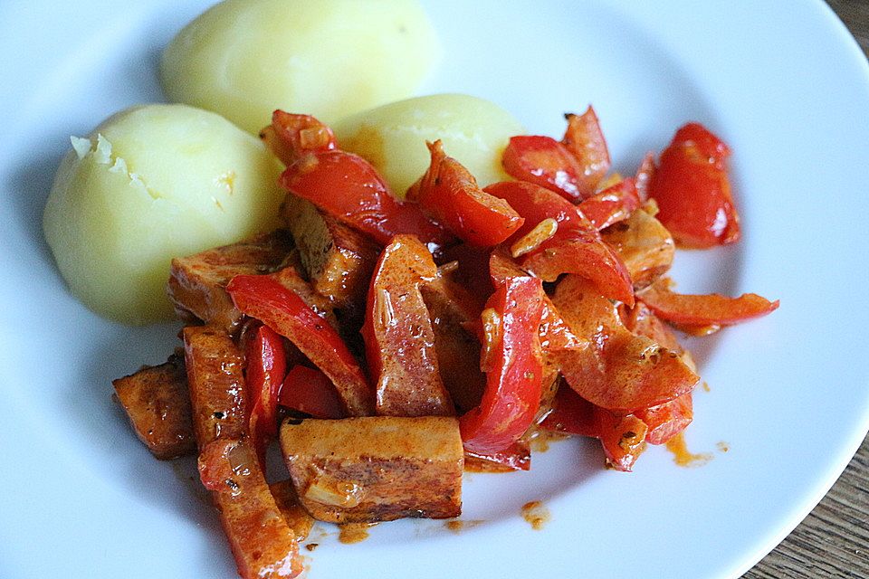 Paprika-Geschnetzeltes mit Leberkäse