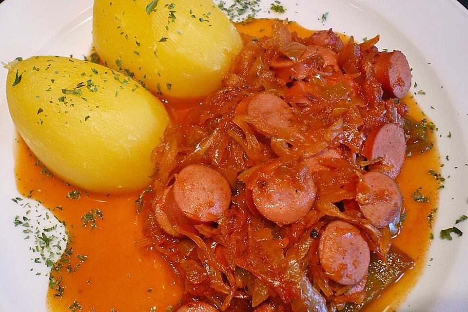 Annikas Würstchengulasch Szegediner Art