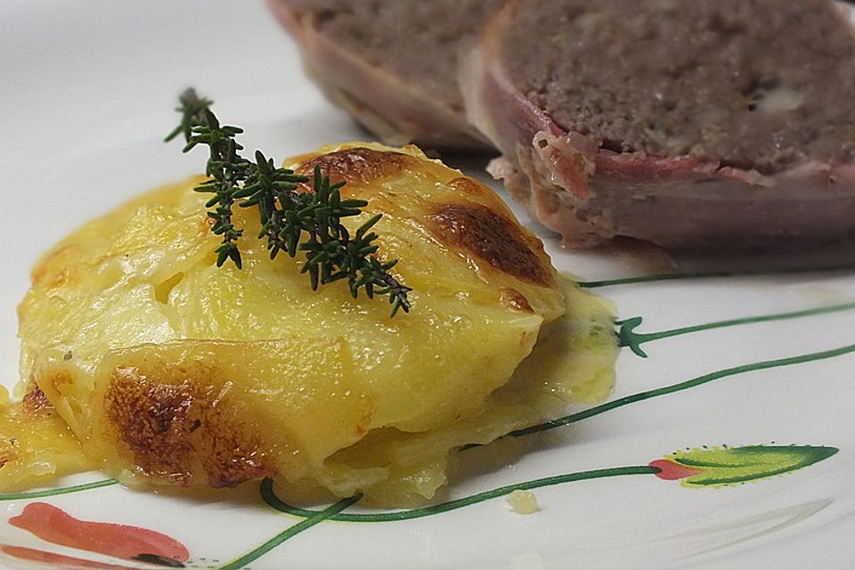 Kartoffelgratin mit frischem Thymian