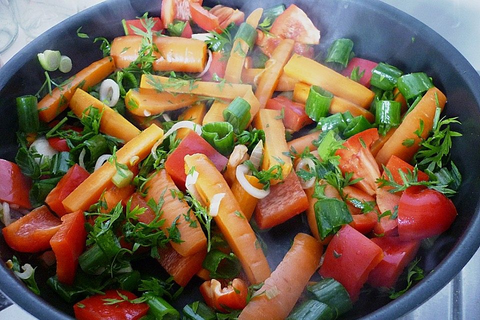 Karamellisierte Möhren mit Paprika