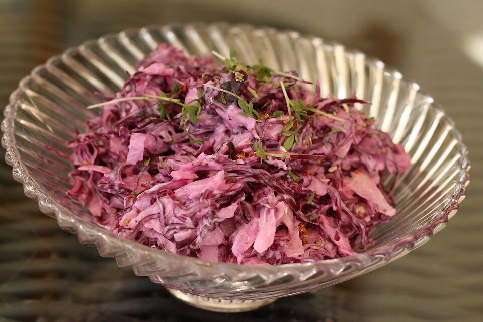 Rotkohl - Kohlrabi Salat